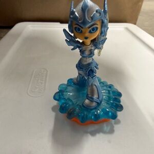 *Damaged* SKYLANDERS GIANTS LIGHTCORE CHILL 2012 RETIRED ULTRA RARE Preowned